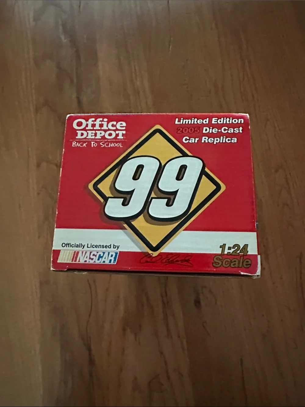 NWT Carl Edward’s #99 Office Depot Back to School 2005 NASCAR 1:24 Diecast